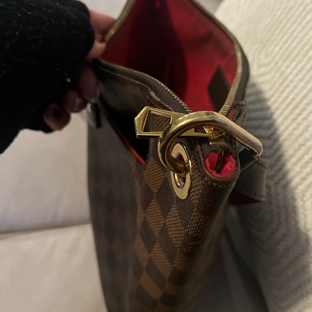 Louis Vuitton South Bank Besace Bag - Picture 5 of 7